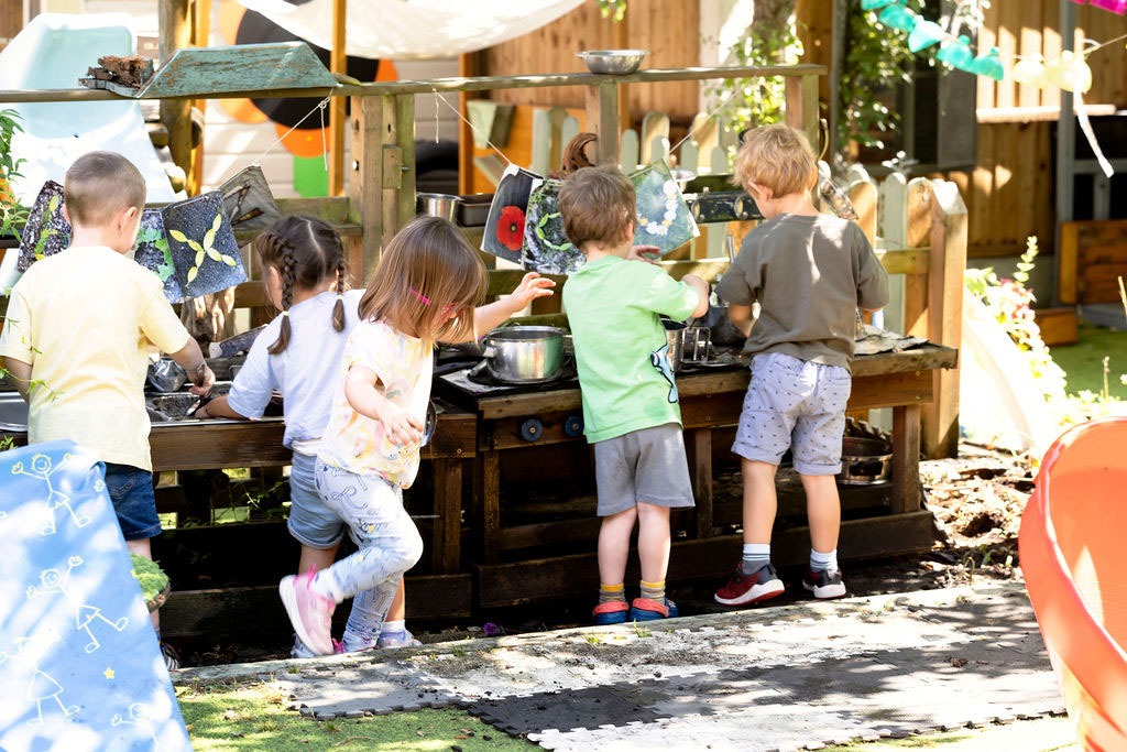 Childcare in Warrington & Northwich, Cheshire I32A2948